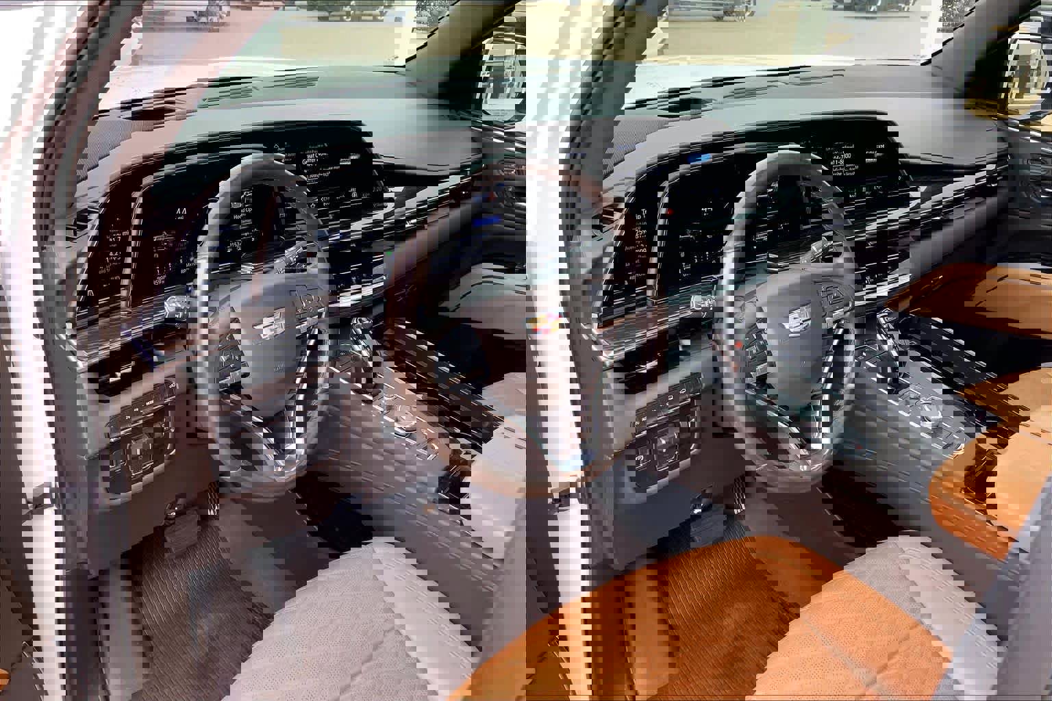 Used 2021 Cadillac Escalade Sport w/ Driver Assist Tech Package image 18