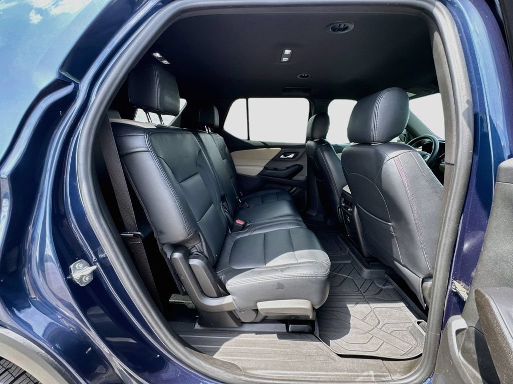 Used 2022 Chevrolet Traverse LS FWD image 26