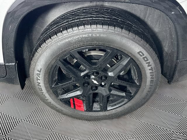Used 2021 Chevrolet Traverse Premier w/ Redline Edition FWD image 37