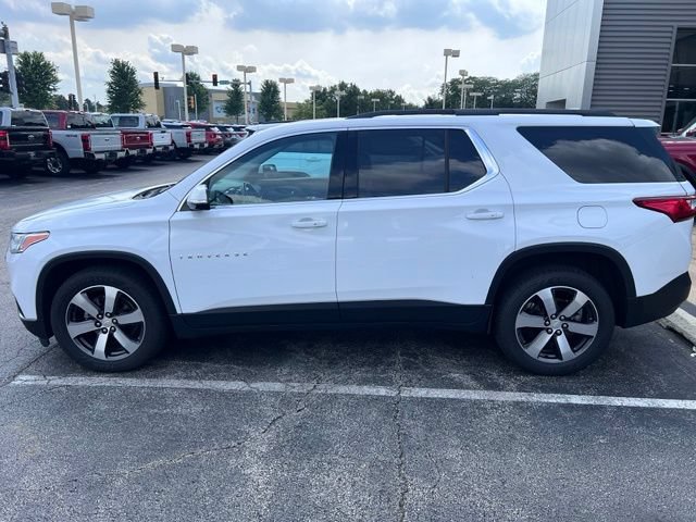 Used 2020 Chevrolet Traverse LT w/ LT Premium Package AWD/4WD image 1