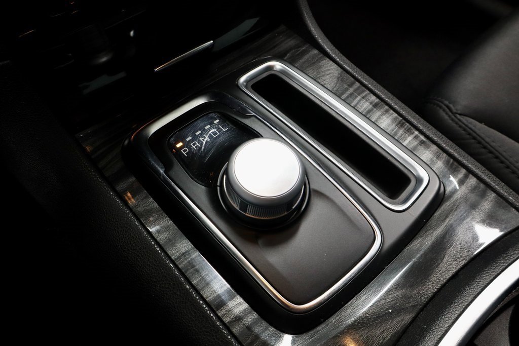 Used 2022 Chrysler 300 Touring image 34