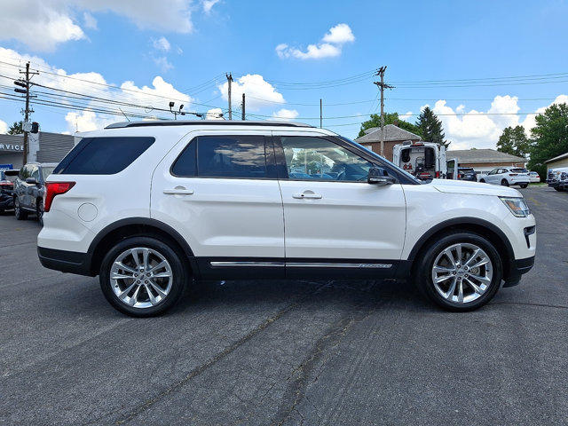 Certified 2018 Ford Explorer XLT w/ Equipment Group 202A AWD/4WD image 8
