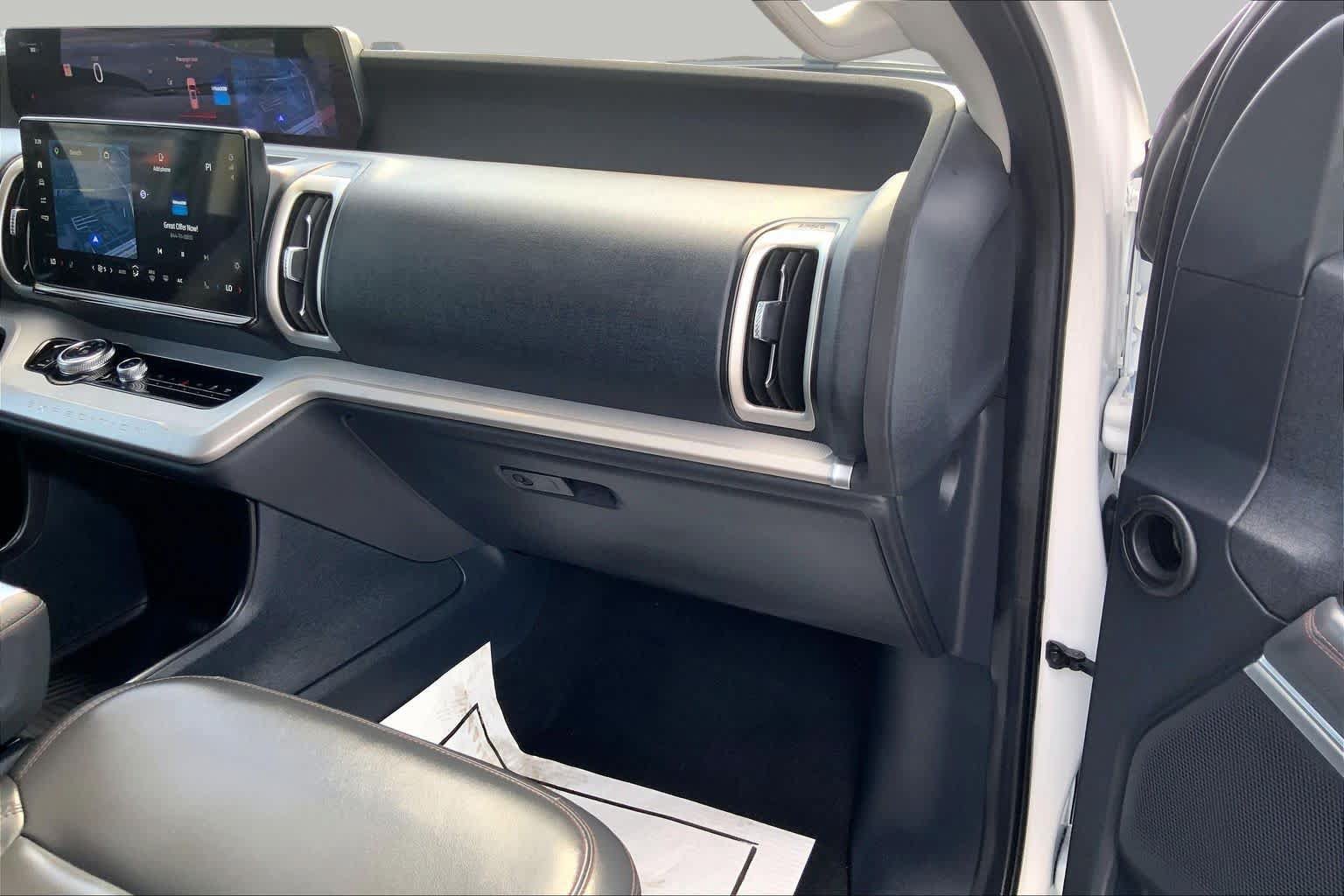 Certified 2025 Ford Expedition Max Active RWD image 19