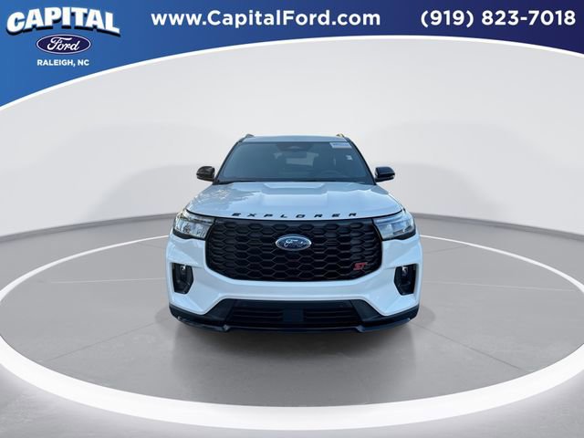 Certified 2025 Ford Explorer ST image 9