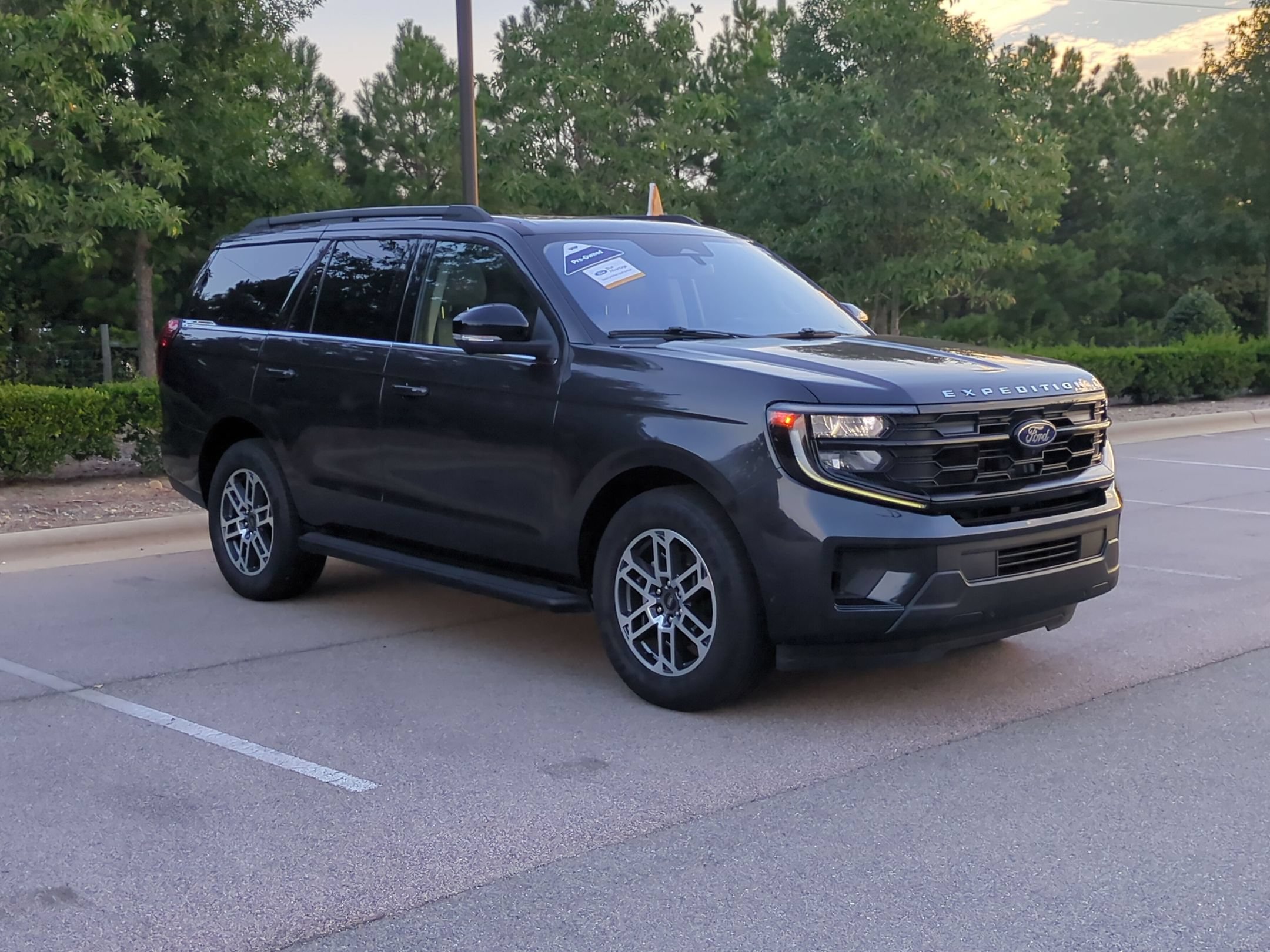Certified 2025 Ford Expedition Active RWD image 2