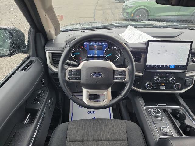Certified 2023 Ford Expedition XLT image 15