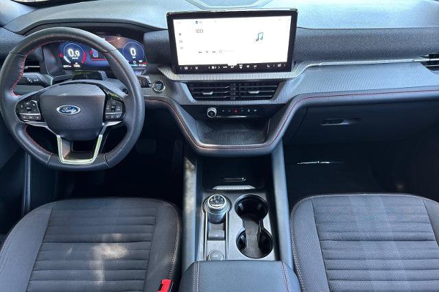 Certified 2025 Ford Explorer ST-Line AWD/4WD image 6