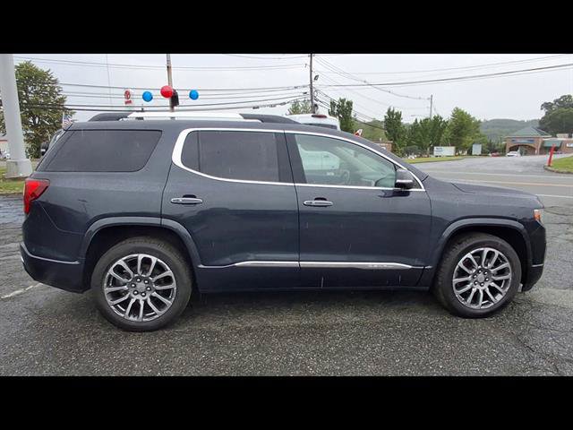 Used 2021 GMC Acadia Denali w/ Denali Ultimate Package AWD/4WD image 9