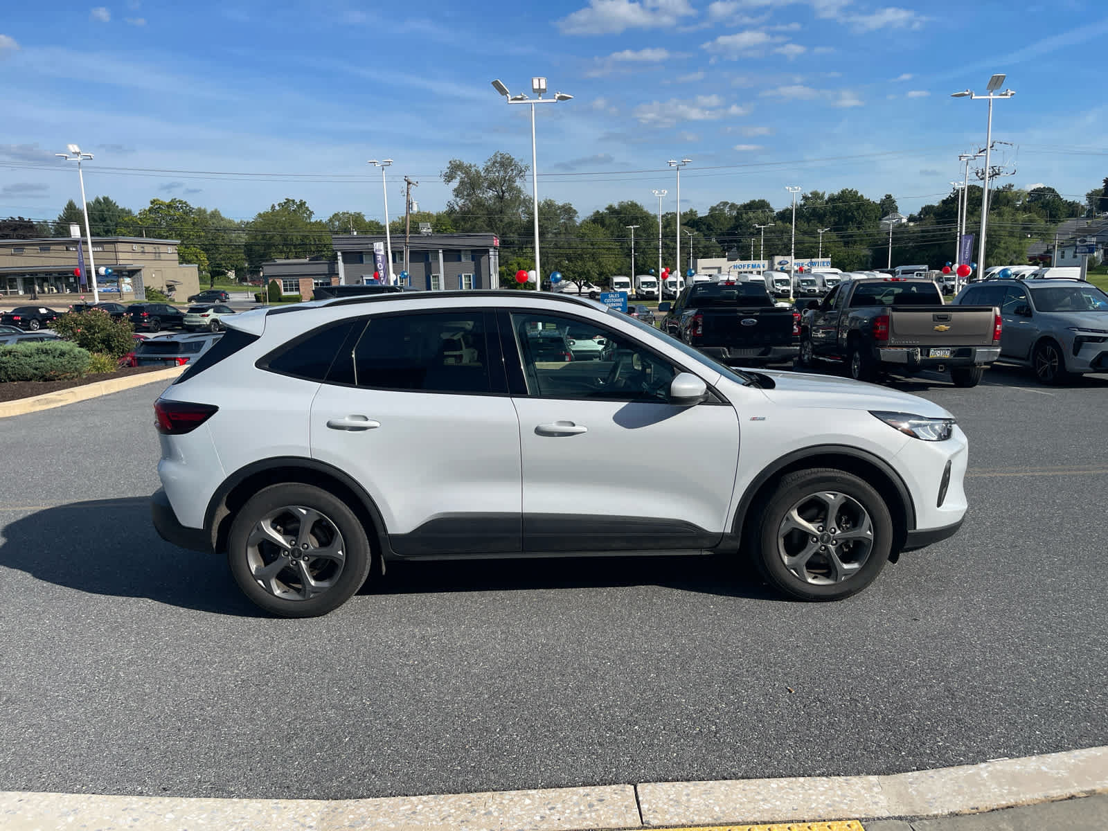 Certified 2025 Ford Escape ST-Line Select AWD/4WD image 6