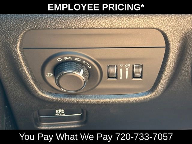 Used 2023 Jeep Grand Cherokee Altitude AWD/4WD image 32