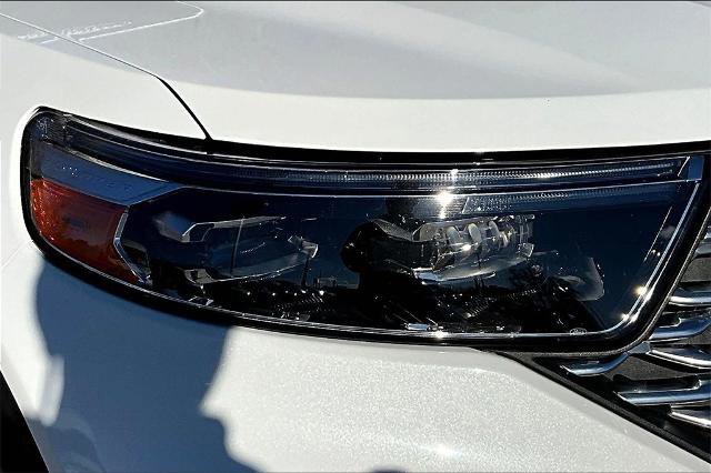 Certified 2023 Ford Explorer Platinum w/ Technology Package image 29