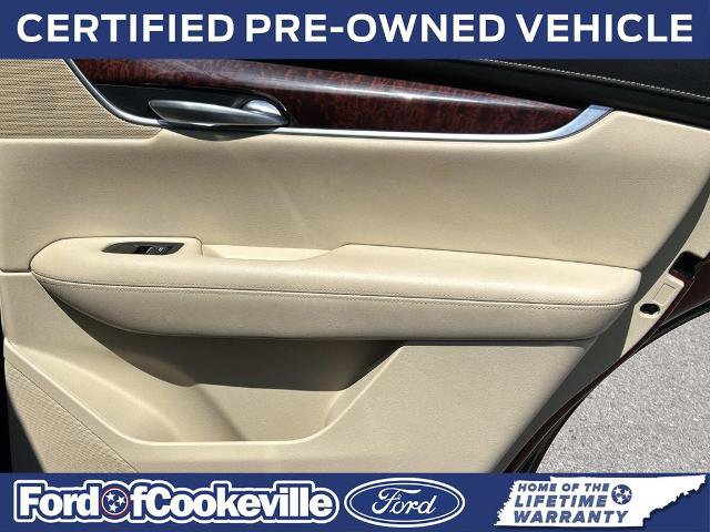 Used 2017 Cadillac XT5 Luxury w/ Driver Awareness Package FWD image 19