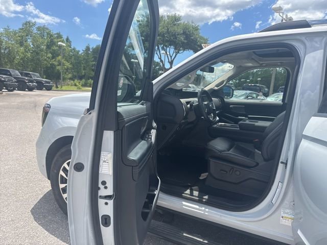 Certified 2025 Ford Expedition Platinum AWD/4WD image 14