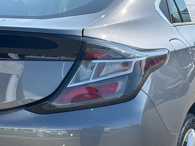 Used 2018 Chevrolet Volt LT FWD image 23