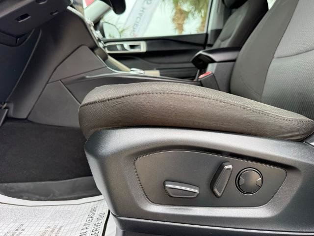 Certified 2024 Ford Explorer XLT RWD image 20