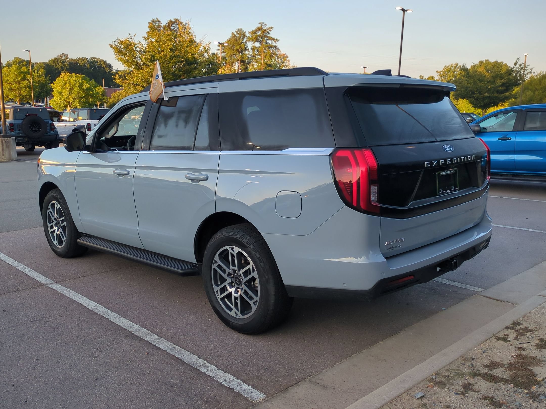 Certified 2025 Ford Expedition Active AWD/4WD image 6