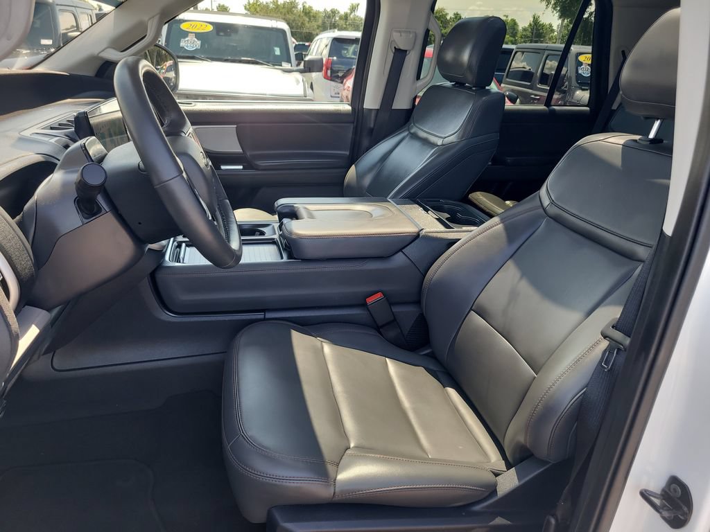 Certified 2025 Ford Expedition Active AWD/4WD image 20