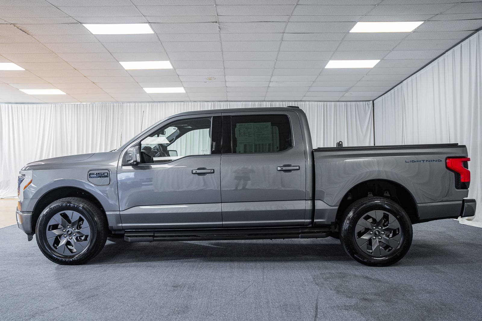 Certified 2025 Ford F150 Lightning Lariat AWD/4WD image 5