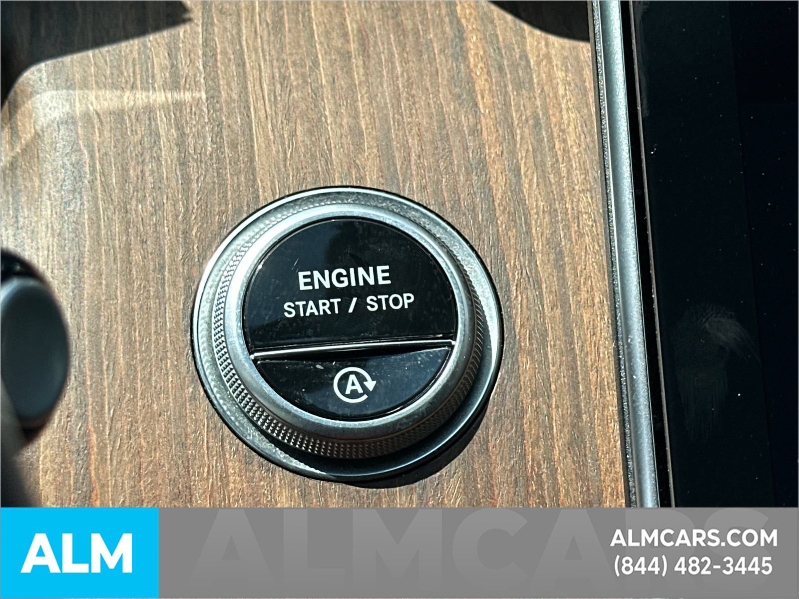 Used 2025 Mercedes-Benz C 300 Sedan image 34