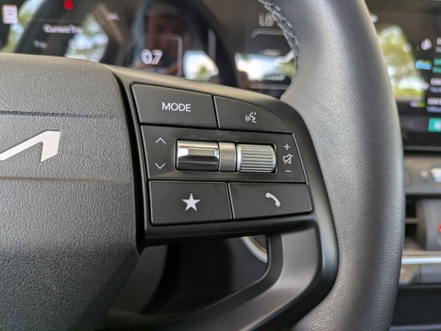 Used 2025 Kia K4 EX image 21