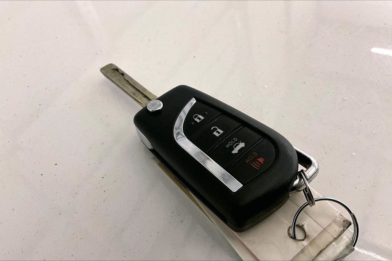 Used 2020 Toyota Corolla LE image 9