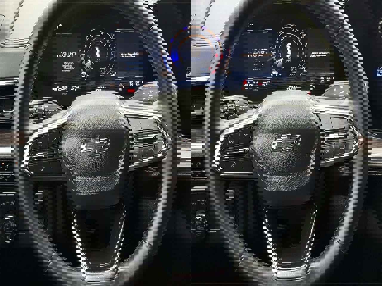 Used 2025 Chevrolet Suburban Z71 w/ Comfort Package image 12