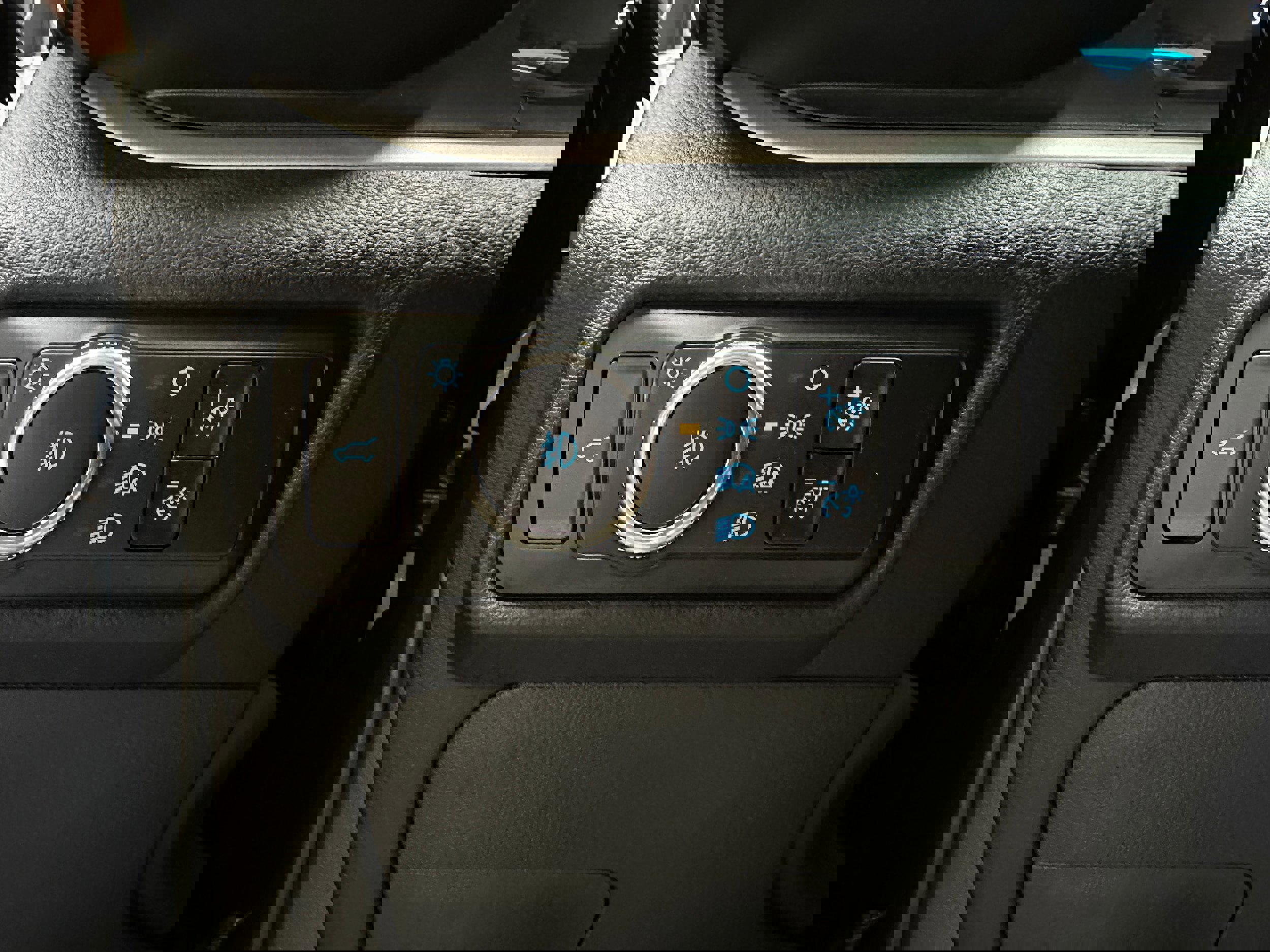 Certified 2023 Ford Explorer XLT w/ Equipment Group 202A image 16