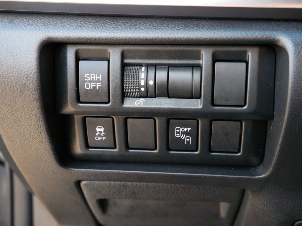 Used 2018 Subaru Crosstrek 2.0i Limited AWD/4WD image 16