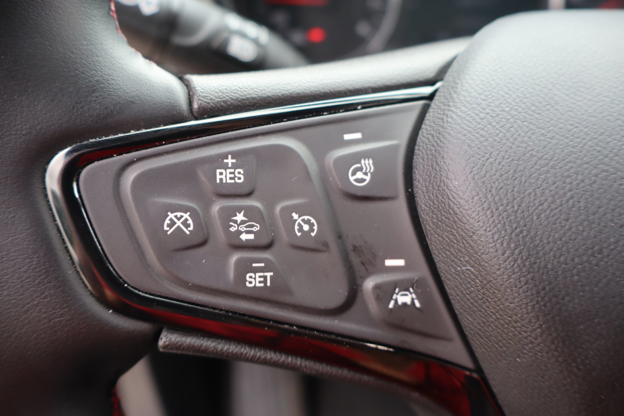 Used 2024 Chevrolet Equinox RS AWD/4WD image 14