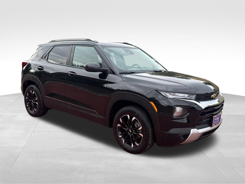 Used 2023 Chevrolet TrailBlazer LT AWD/4WD image 1