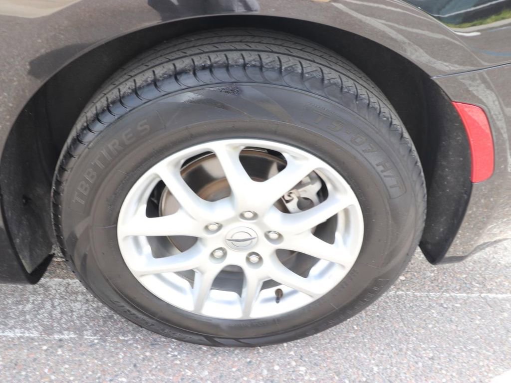 Used 2023 Chrysler Voyager LX FWD image 23