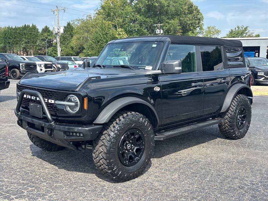 Certified 2024 Ford Bronco Wildtrak AWD/4WD image 3