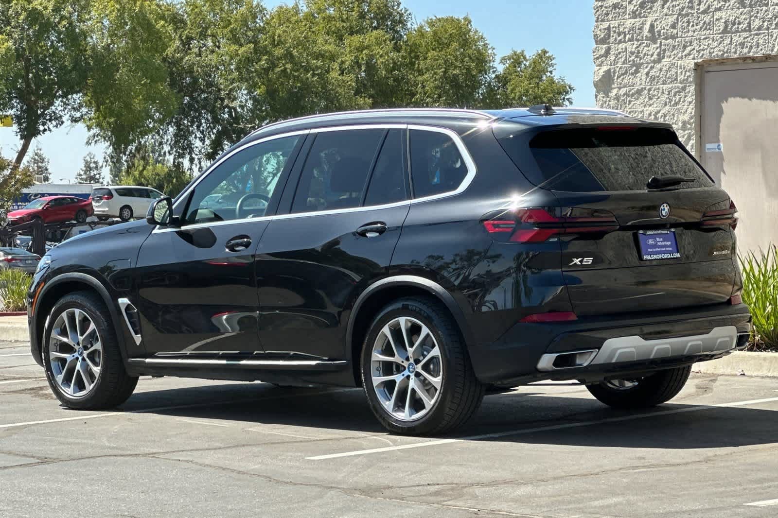 Used 2025 BMW X5 xDrive50e AWD/4WD image 7