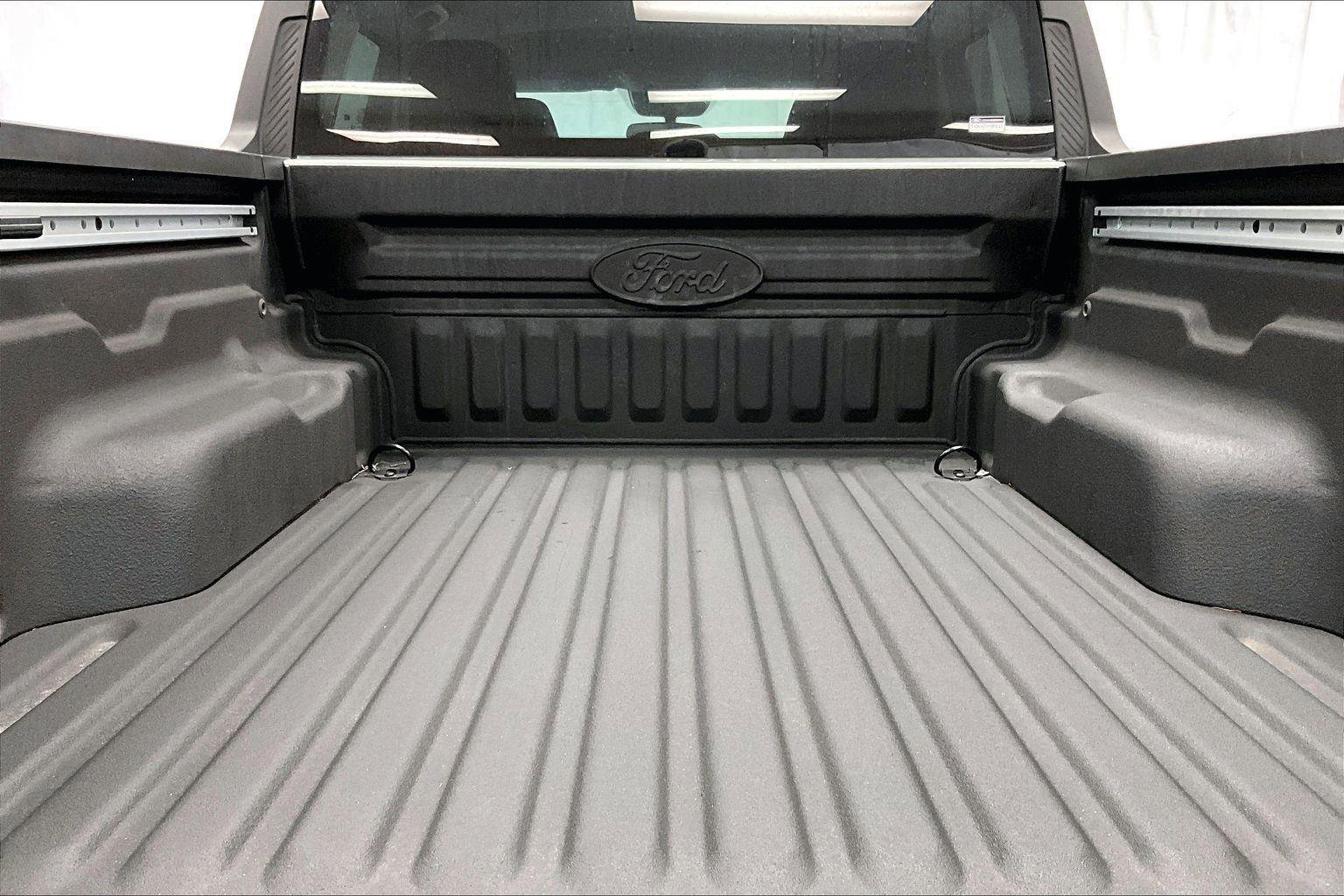 Certified 2024 Ford Maverick XL image 32