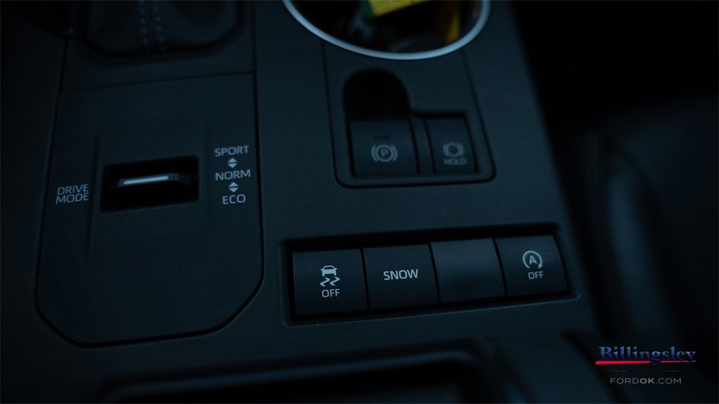 Used 2022 Toyota Highlander XSE image 12