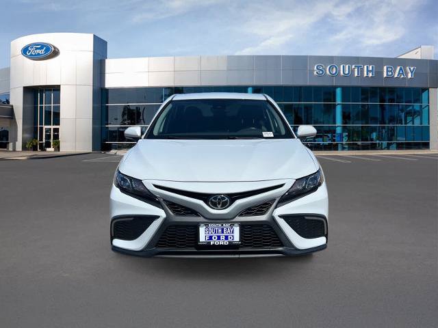 Used 2022 Toyota Camry SE FWD image 8