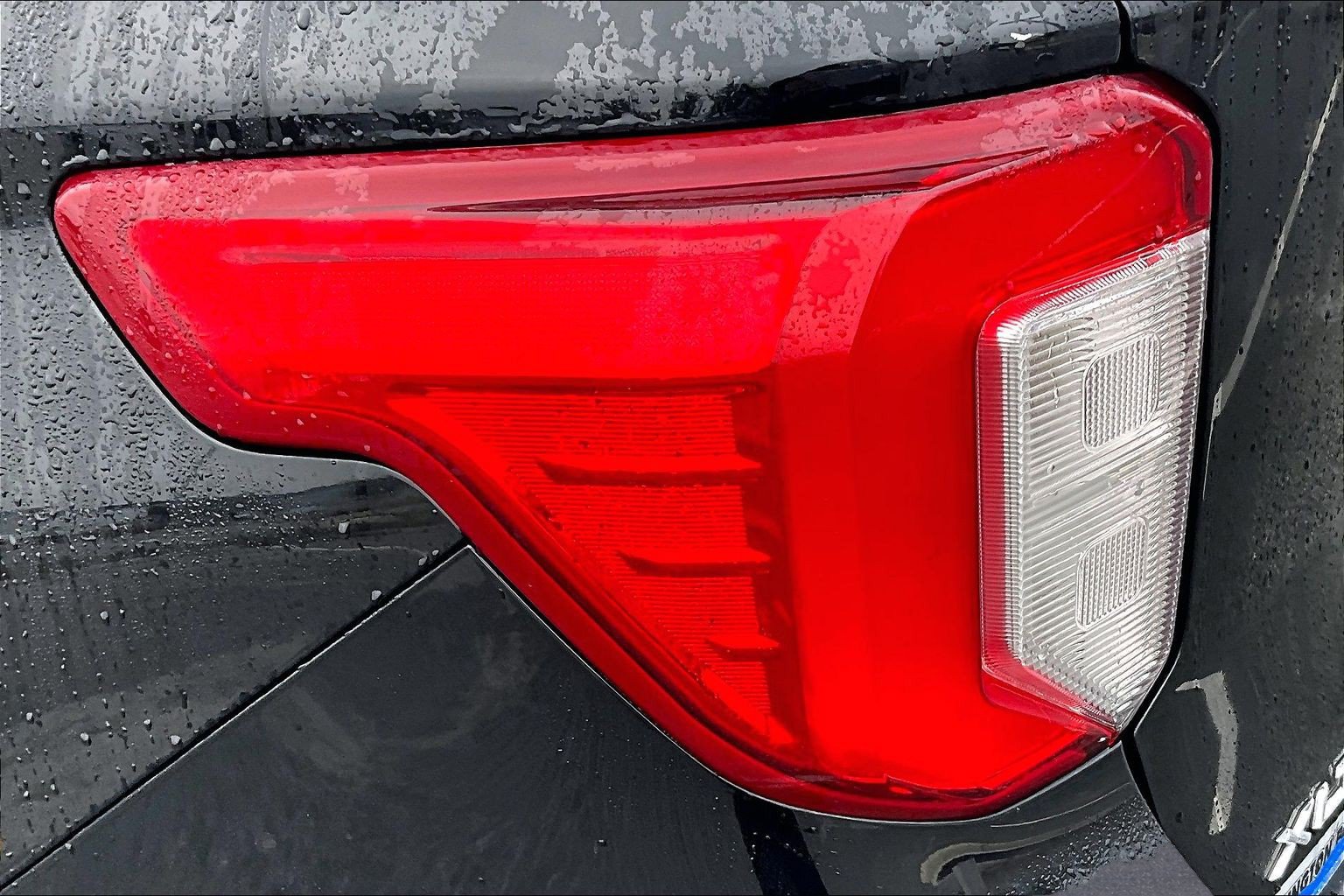 Certified 2022 Ford Explorer XLT w/ Class IV Trailer Tow Package AWD/4WD image 23