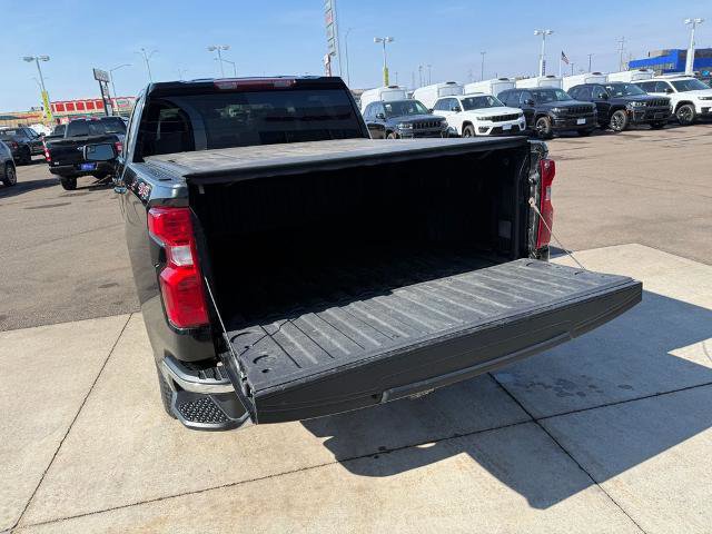 Used 2020 Chevrolet Silverado 1500 LT image 24