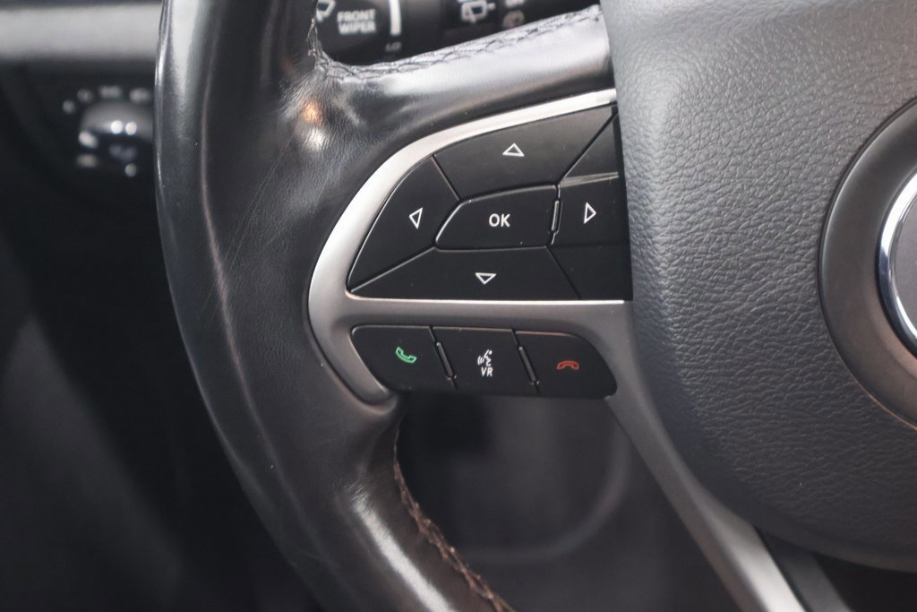 Used 2020 Jeep Grand Cherokee Limited image 28