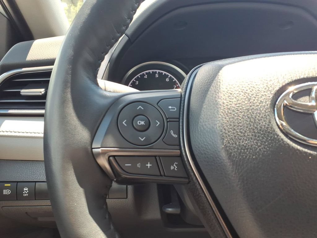 Used 2024 Toyota Camry SE w/ Cold Weather Package FWD image 15