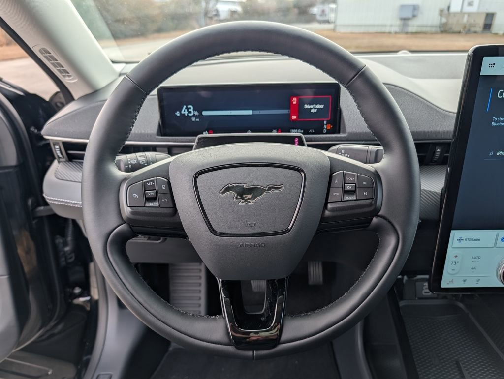 Certified 2025 Ford Mustang Mach-E Select w/ Comfort Package Lite image 7