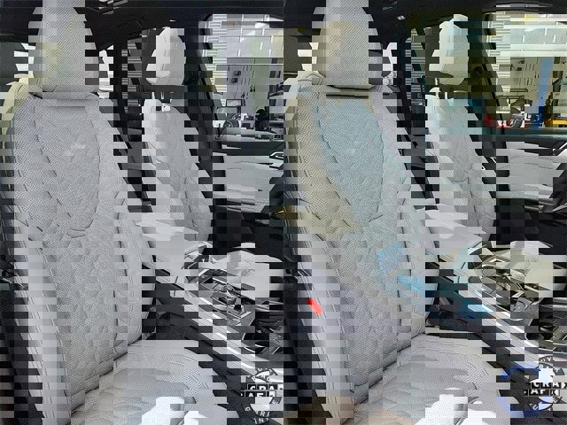 Used 2024 BMW X5 xDrive40i w/ Premium Package image 33