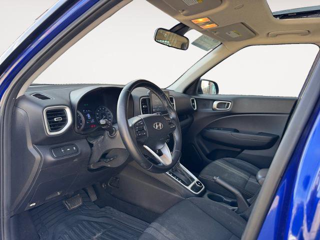 Used 2022 Hyundai Venue SEL image 9