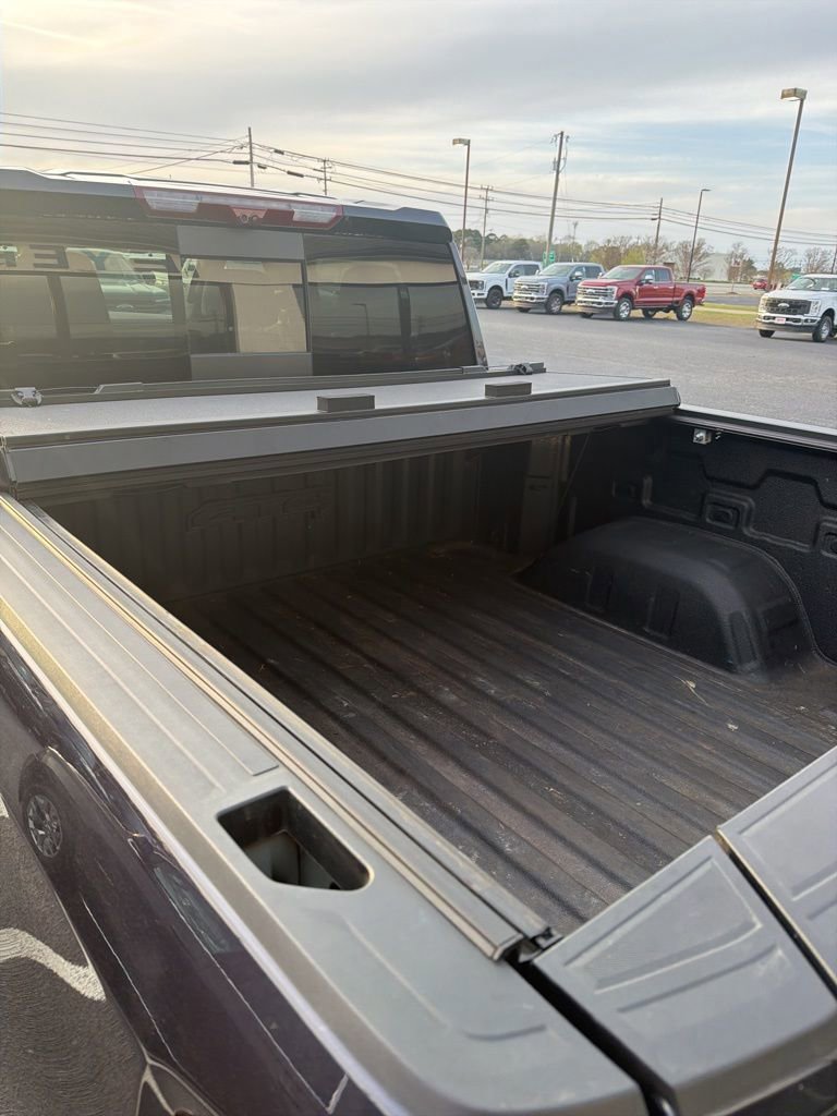 Used 2023 GMC Sierra 1500 AT4 w/ Technology Package image 8