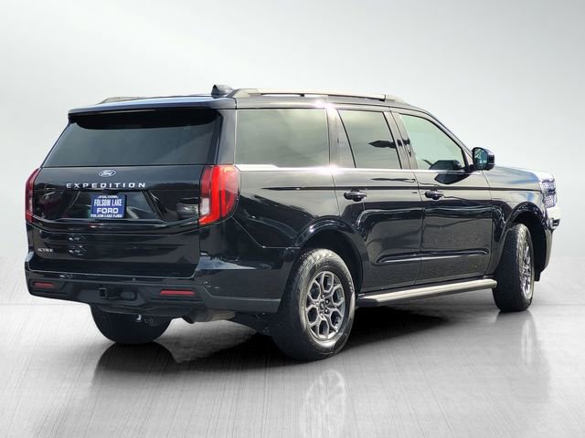 Certified 2025 Ford Expedition Active image 3