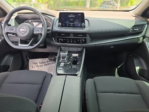 Used 2023 Nissan Rogue S FWD image 10