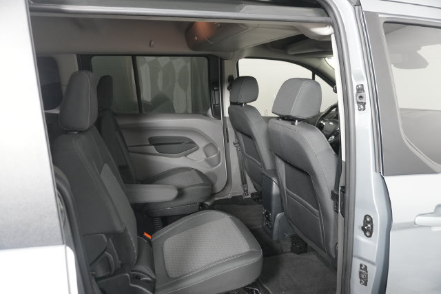 Certified 2022 Ford Transit Connect XLT w/ Trailer Tow Package FWD image 23