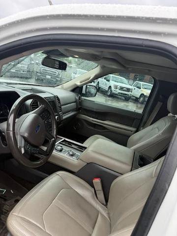 Certified 2020 Ford Expedition Limited w/ Special Edition Package AWD/4WD image 5