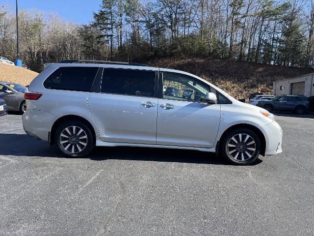 Used 2020 Toyota Sienna XLE Premium image 8