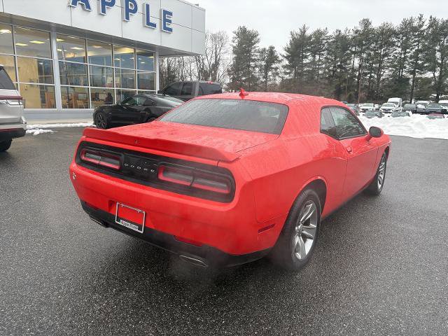 Used 2019 Dodge Challenger SXT w/ Driver Convenience Group image 6